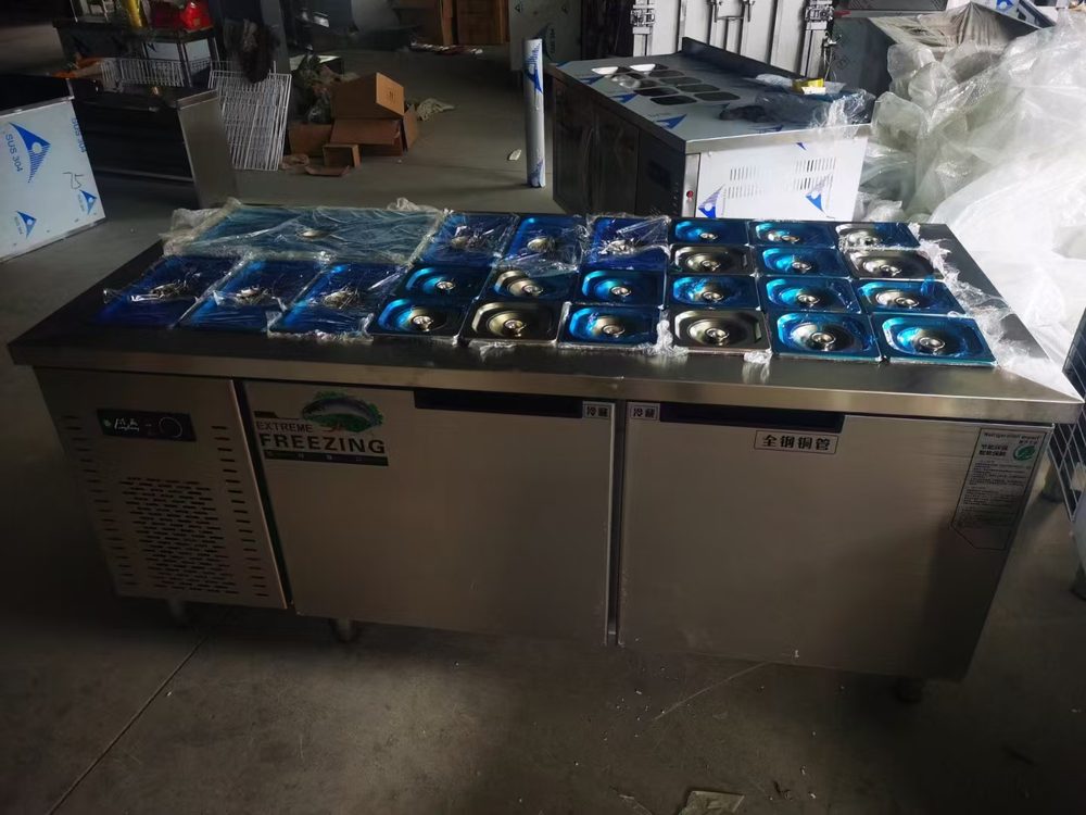 满鼎华披萨台 工厂实拍